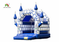 Aria commerciale bianca blu dei bambini che salta i giocattoli gonfiabili del castello con il tetto