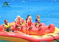 Barche gonfiabili della pesca con la mosca della tela cerata del PVC gialle/giocattolo trainabile rosso del UFO per gli sport della spiaggia