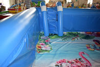I bambini fanno festa la piscina gonfiabile su ordinazione con la scala ed il fondo di stampa di colore pieno
