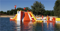 Saltatore gonfiabile dell'acqua di corsa ad ostacoli del parco dell'acqua dei bambini non tossici