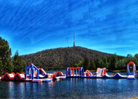 Campo da giuoco di galleggiamento di corsa ad ostacoli del parco dell'acqua di Infaltable del lago