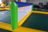 La pallavolo gonfiabile dell'acqua sollecita i giochi interattivi degli adulti dei bambini della famiglia di spettacolo giallo della vicinanza