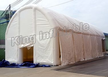 Puntura - tenda gonfiabile della prova chiara fatta con la tela cerata del PVC di 0.9mm, 12.7mL*5.7mW*3.07mH