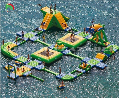 Parco acquatico gonfiabile grande attrezzature di parco acquatico gonfiabile galleggiante personalizzato parco acquatico