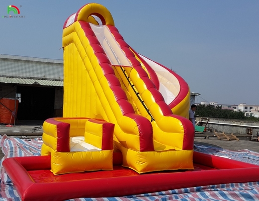 Piscine d'acqua gonfiabile doppi scivoli chiusi rossi Bambini casa di rimbalzo commerciale acqua chiusa scivolo piscina