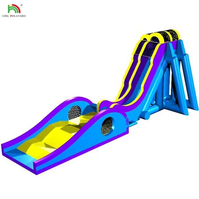 Slide ad acqua gonfiabile con sistema di soffiatore continuo