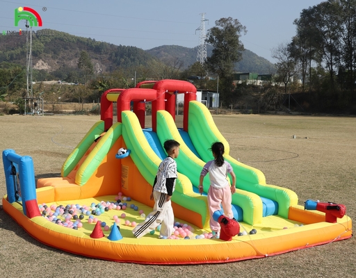 Bouncer gonfiabile Combo Bounce House doppia corsia scivolo d'acqua gonfiabile con piscina d'acqua trampolino tiro a rete basket arrampicata