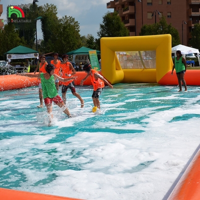 Fabbrica personalizzato PVC inflatabile campo da gioco di calcio inflatabile campo da calcio per gioco di sport all'aperto