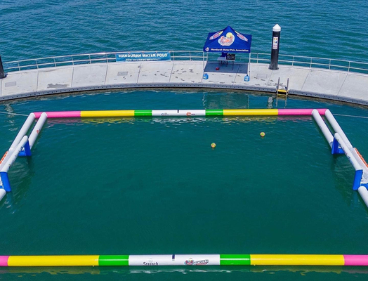 Gioco di sport acquatici gonfiabile Gioco gonfiabile di waterpolo Calcio Campo Arena Campo di calcio gonfiabile