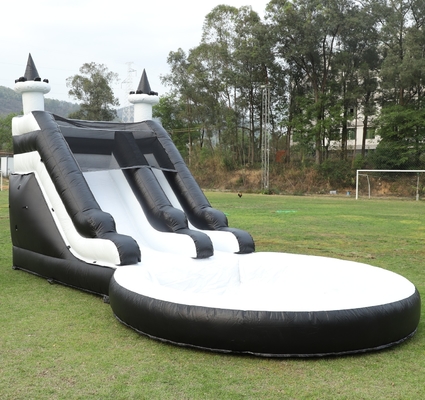 Scivolo d'acqua gonfiabile scivolo d'acqua bianco e nero scivolo per bambini con vasca d'acqua più grande