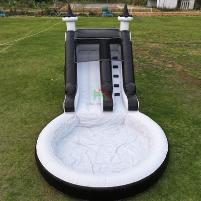 Scivolo d'acqua gonfiabile scivolo d'acqua bianco e nero scivolo per bambini con vasca d'acqua più grande