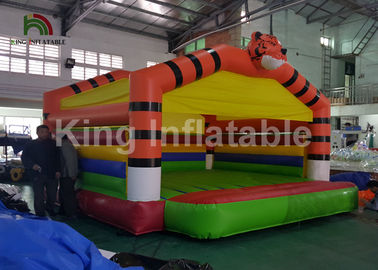 Castello di salto gonfiabile dei buttafuori della tigre arancio della tela cerata del PVC per divertimento all'aperto