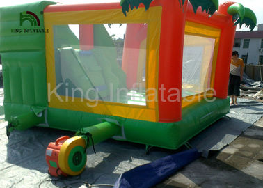 Castello di salto gonfiabile divertente del PVC di tema 0.55mm della foresta pluviale per i bambini/adulto