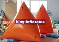 I giocattoli di galleggiamento del PVC del triangolo gonfiabile/boe arancio dell'annuncio e di allarme per l'acqua parcheggiano