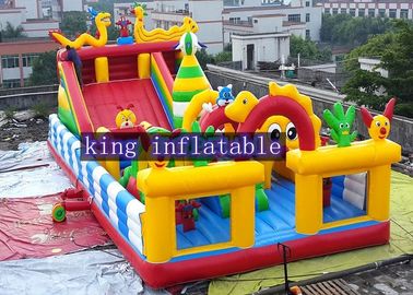 Parco di divertimenti gonfiabile di Disney con Mickey Mouse e Paperino