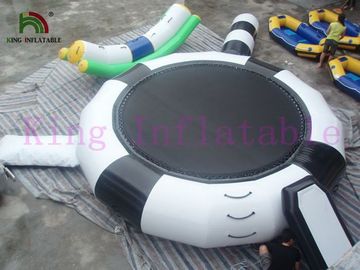 Buttafuori di salto dell'acqua del giocattolo del trampolino dell'acqua gonfiabile del colpo per i bambini e gli adulti