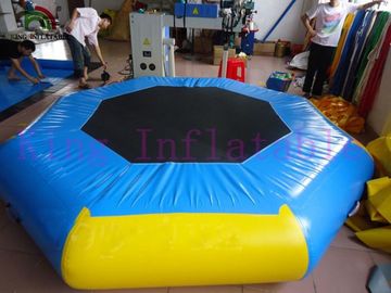 Giocattolo gonfiabile del blu/giallo 3m diametro dell'acqua del parco del trampolino del PVC per il parco dell'acqua