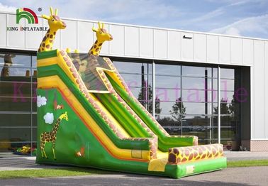 Lo scorrevole asciutto gonfiabile di giallo/verde giraffa del PVC personalizza lo scorrevole per le attività all'aperto